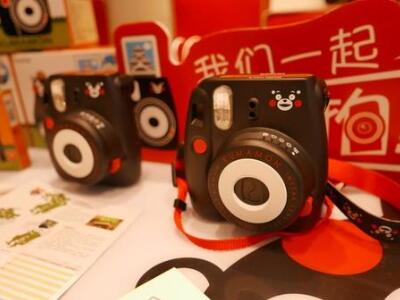 萌物！富士发布instax_mini8熊本熊版相机